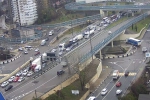 В Сочи весь день стоит пробка на выезд из города до самого тоннеля (Видео)