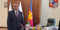 Председатель Городского Собрания Сочи Виктор Филонов принял участие в традиционной Всероссийской благотворительной акции «Коробка храбрости» - Городское Собрание