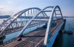 Очередь перед Крымским мостом на Кубани превысила 900 автомобилей