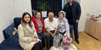 Илья Стопченко и Артур Аракелян поздравили с юбилеем узника концлагеря Владимира Ивановича Ткаченко - Городское Собрание