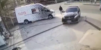 В Туапсе водитель на авто переехал щенков и скрылся с места происшествия - SochiStream.Ru
