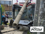 В Краснодаре троллейбус снес столб: пострадали три человека