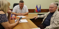 Депутат Владимир Елединов провел прием граждан в ТОС "Хоста" - Городское Собрание