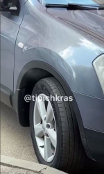 В Краснодаре из-за аномальной жары задымились припаркованные автомобили