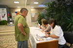 В Сочи впервые голосующим вручают свидетельства молодого избирателя