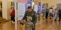 В День Героев Отечества сотрудники Музея истории города-курорта Сочи представили новую фотовыставку «Герои с нами во все времена!» - Музей истории города-курорта Сочи