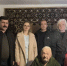 Ульяна Катриченко поздравила ветерана Великой Отечественной войны Василия Максимовича Ткаченко наступающими праздниками - Городское Собрание