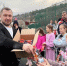 Алексей Далецкий принял участие в поздравлении детей, проживающих в сёлах Высокое и Липники - Городское Собрание