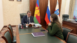 Председатель Горсобрания Сочи Виктор Филонов провел встречу с председателем Молодежного парламента при ГСС Наной Михайловой