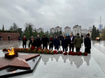 Глава города Сочи Андрей Прошунин и депутаты Городского Собрания Сочи приняли участие в памятном возложении цветов к мемориалу в Завокзальном микрорайоне