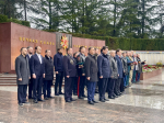 Глава города Сочи Андрей Прошунин и депутаты Городского Собрания Сочи приняли участие в памятном возложении цветов к мемориалу в Завокзальном микрорайоне