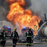 Под Тихорецком на нефтебазе ликвидировали два из трёх очагов возгорания