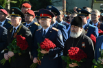 Глава Сочи Андрей Прошунин и председатель Городского Собрания Сочи Виктор Филонов в День Победы возложил цветы к Вечному огню на Завокзальном мемориальном комплексе